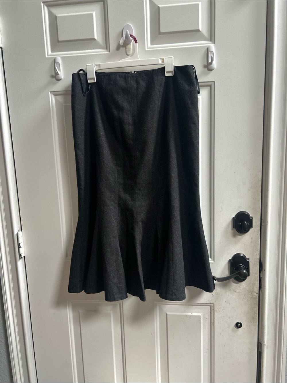 Ralph Lauren Black wool lined Trumpet Flared Skirt Sz 12 - Picture 4 of 11